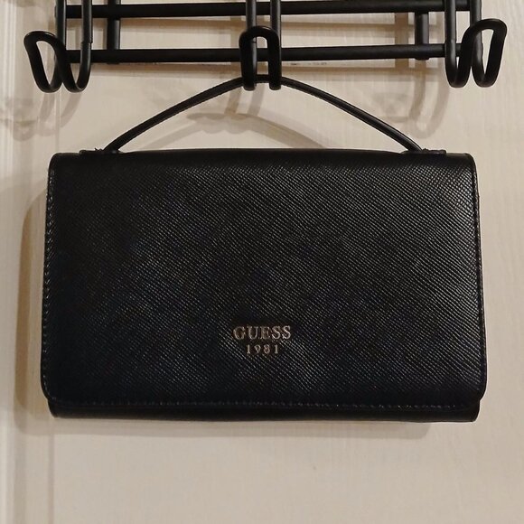 Guess Kamryn Wallet on a String in black faux leather removable cross-body strap - Picture 8 of 8